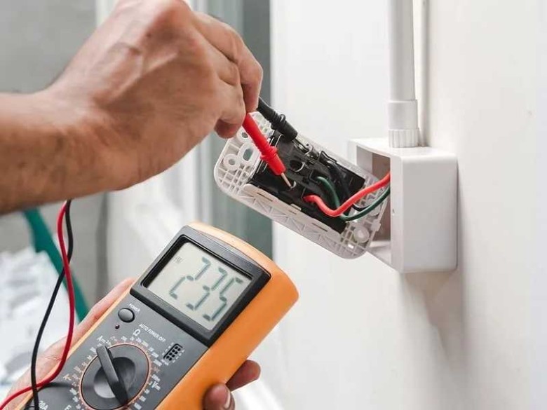 Warm-or-Loose-Power-Wire-Not-Electrical